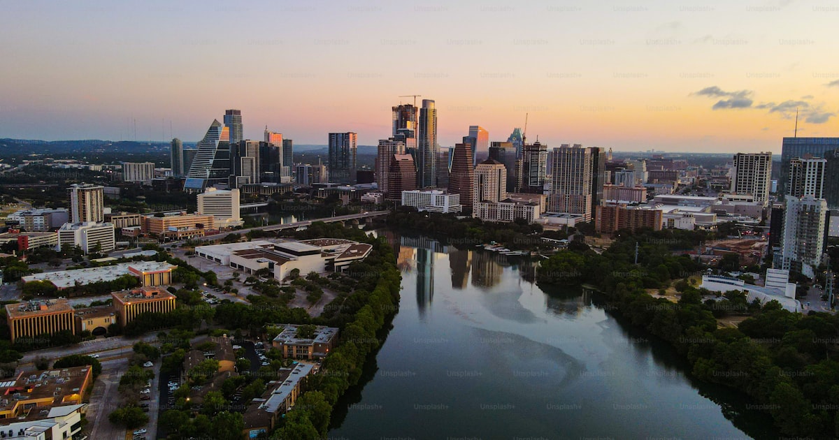 Austin Area Codes Guide: 512 & 737